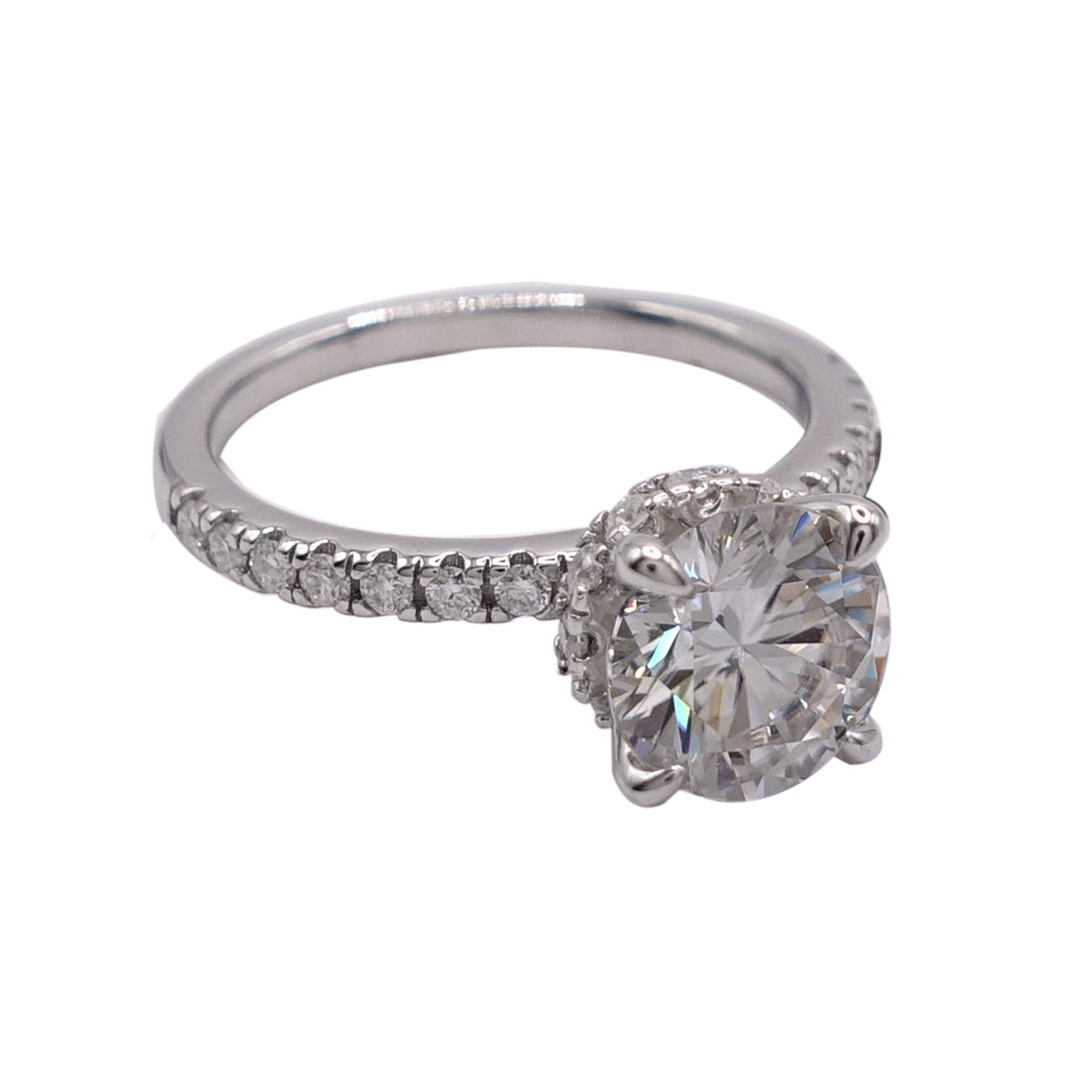 350LV Stunning Round Cut Engagement Ring
