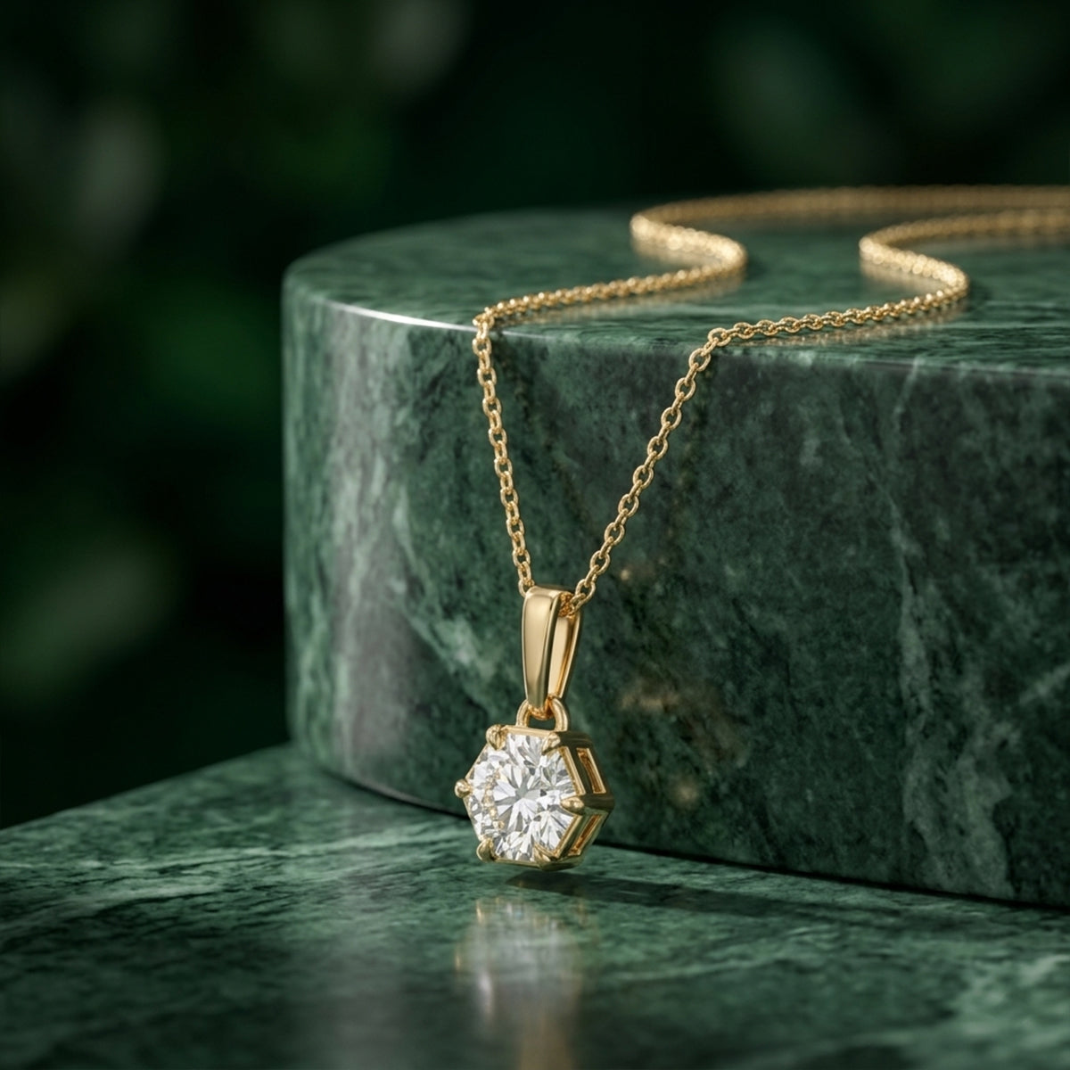 Round-Cut Solitaire Gold Necklace 419LV