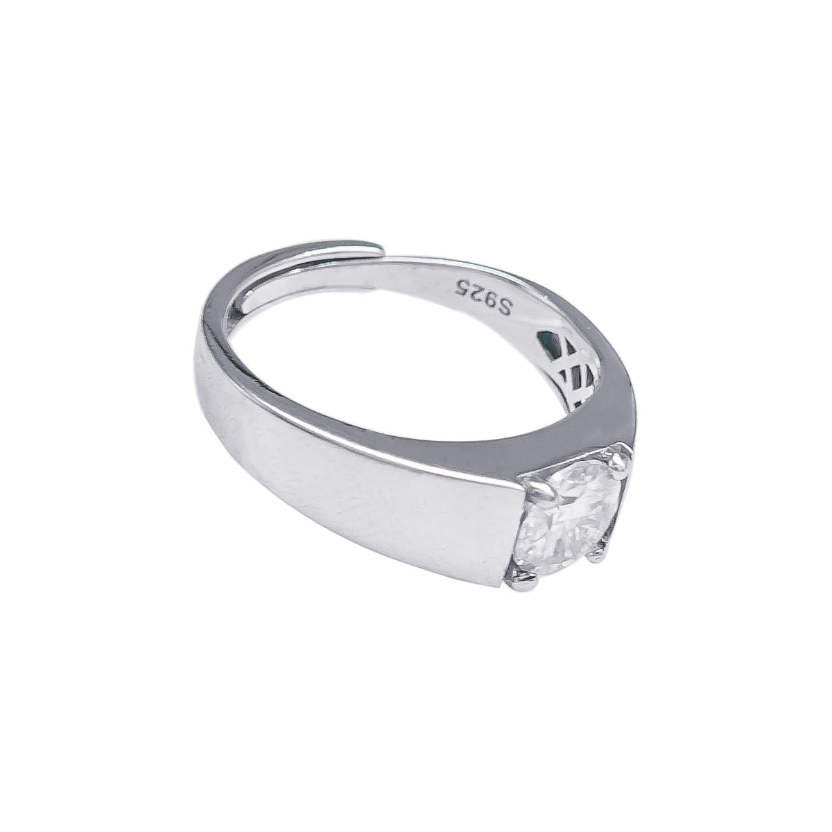 115LV Moissanite Round Cut Solitare Ring