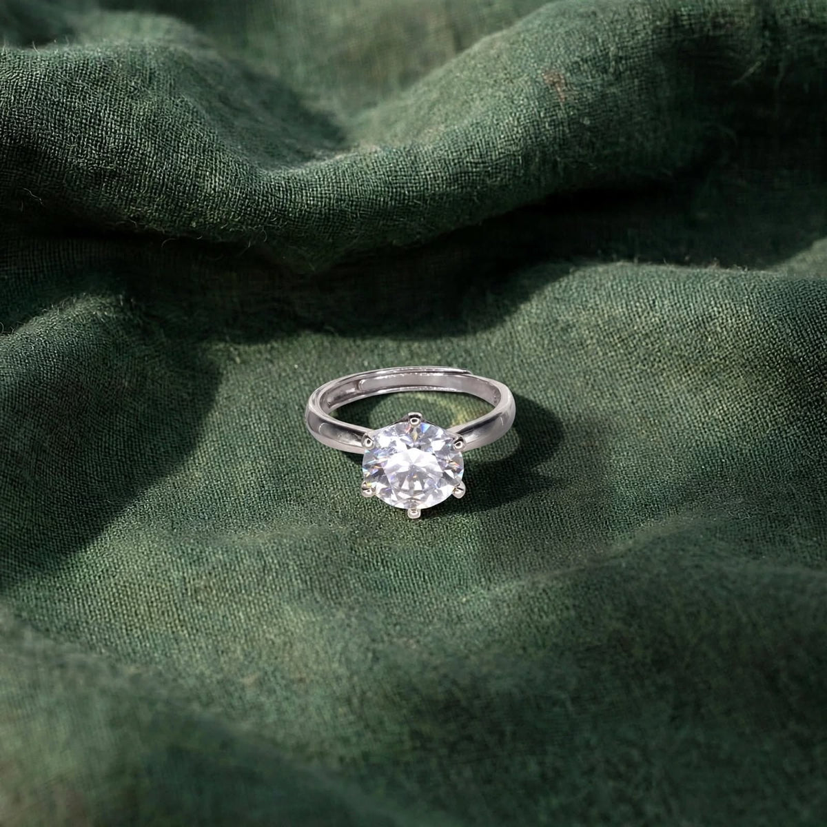 Solitaire Vista Silver White Moissanite Ring 149LV