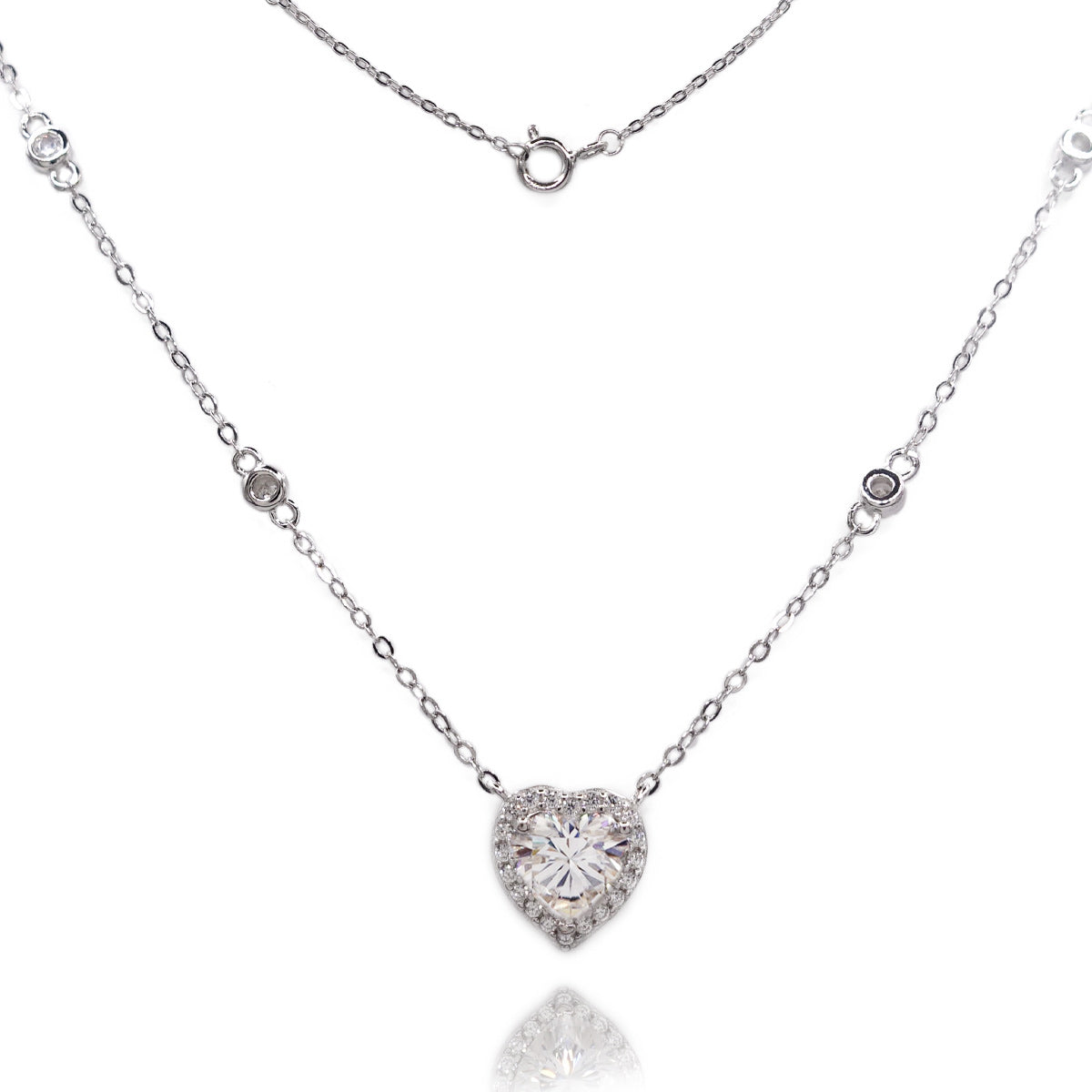 175LV Moissanite Heart Paved Necklace