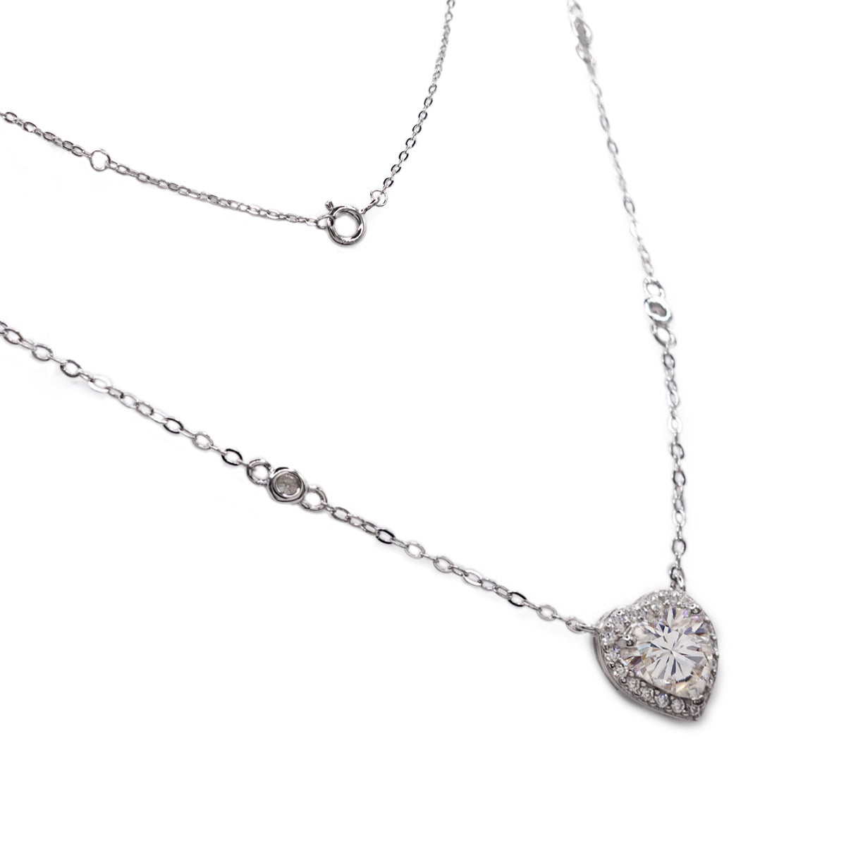 175LV Moissanite Heart Paved Necklace