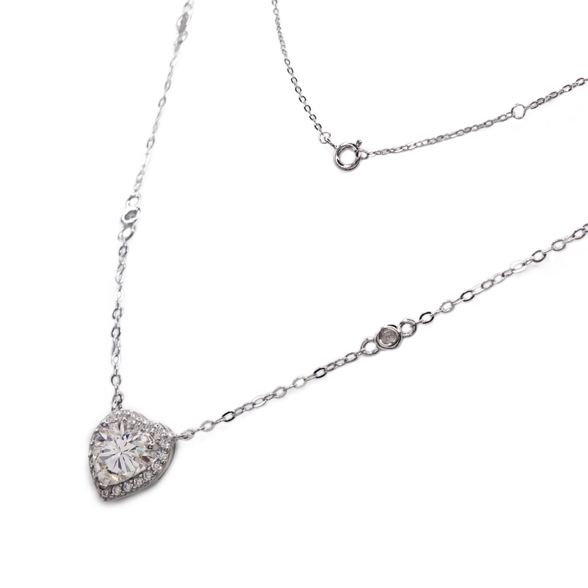 175LV Moissanite Heart Paved Necklace