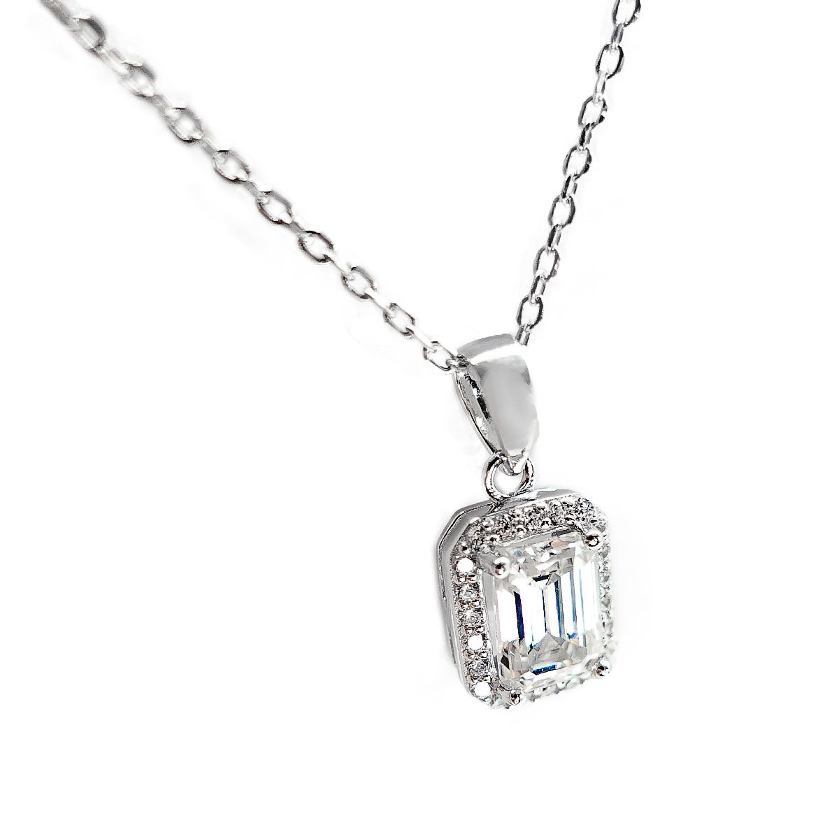 207LV Emerald Halo Necklace