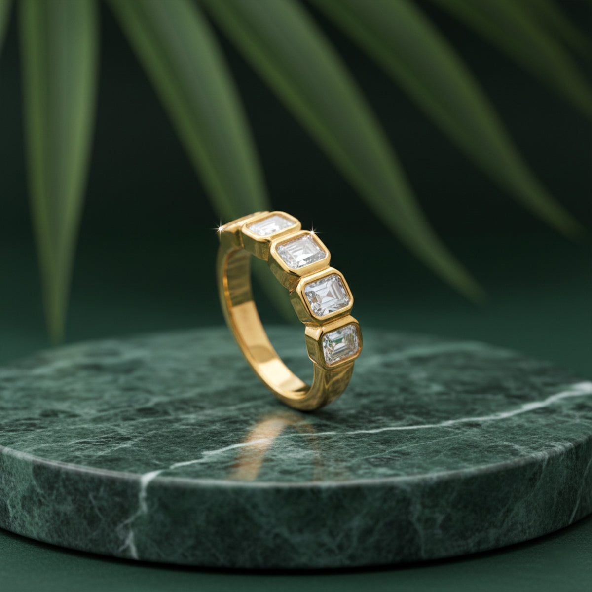 Five-Stone Vista Gold White Ring 372LV