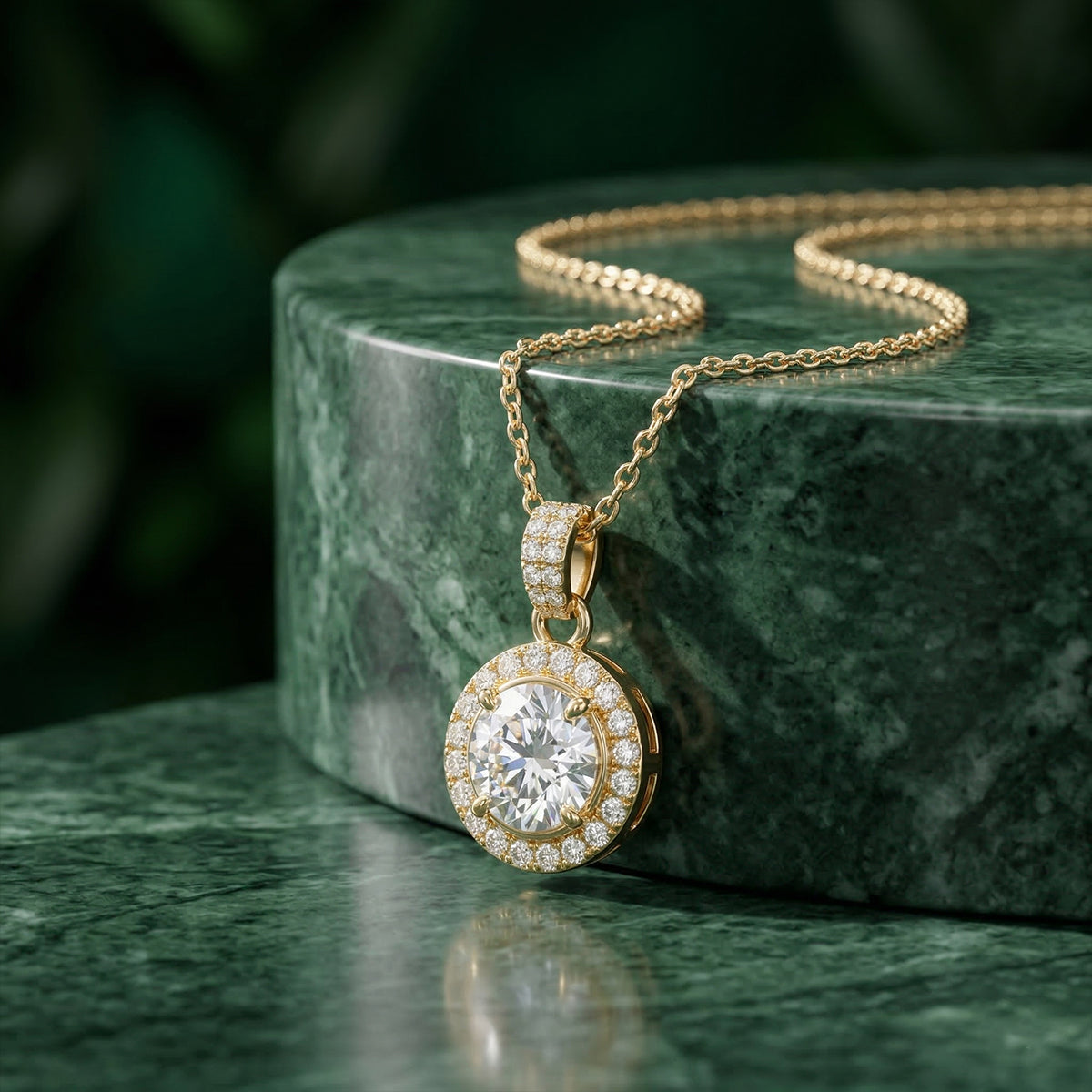 Sovereign Halo Gold Necklace 431LV