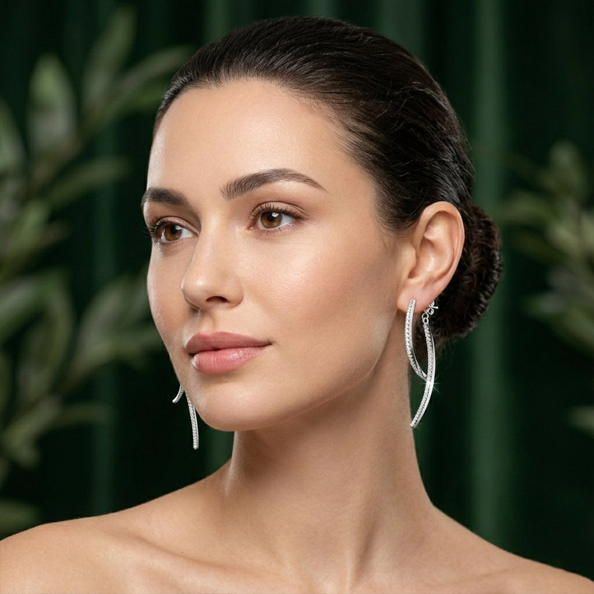 460LV Swaying Tassel Moissanite Stud Earrings