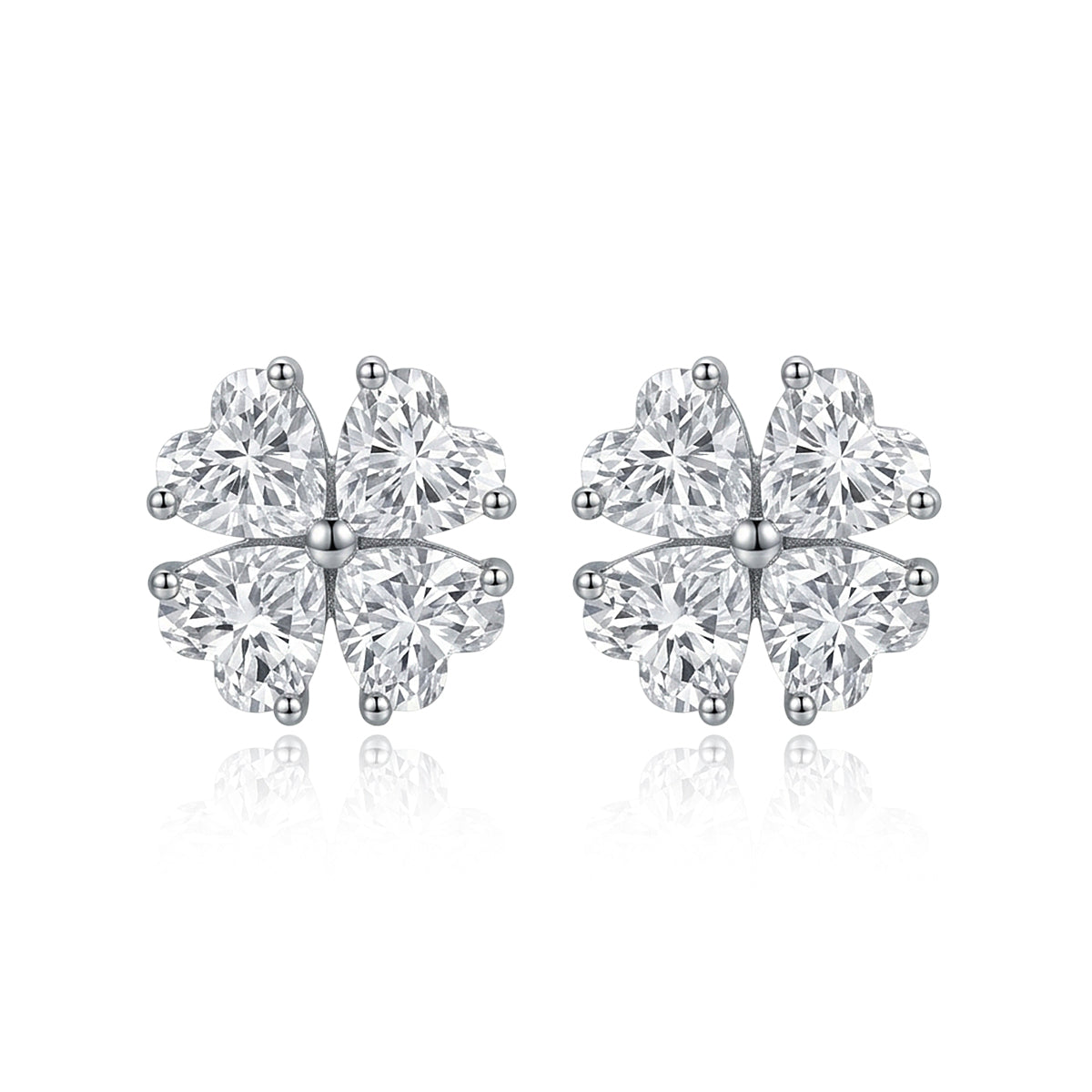 477LV Flower Heart Moissanite Stud Earrings