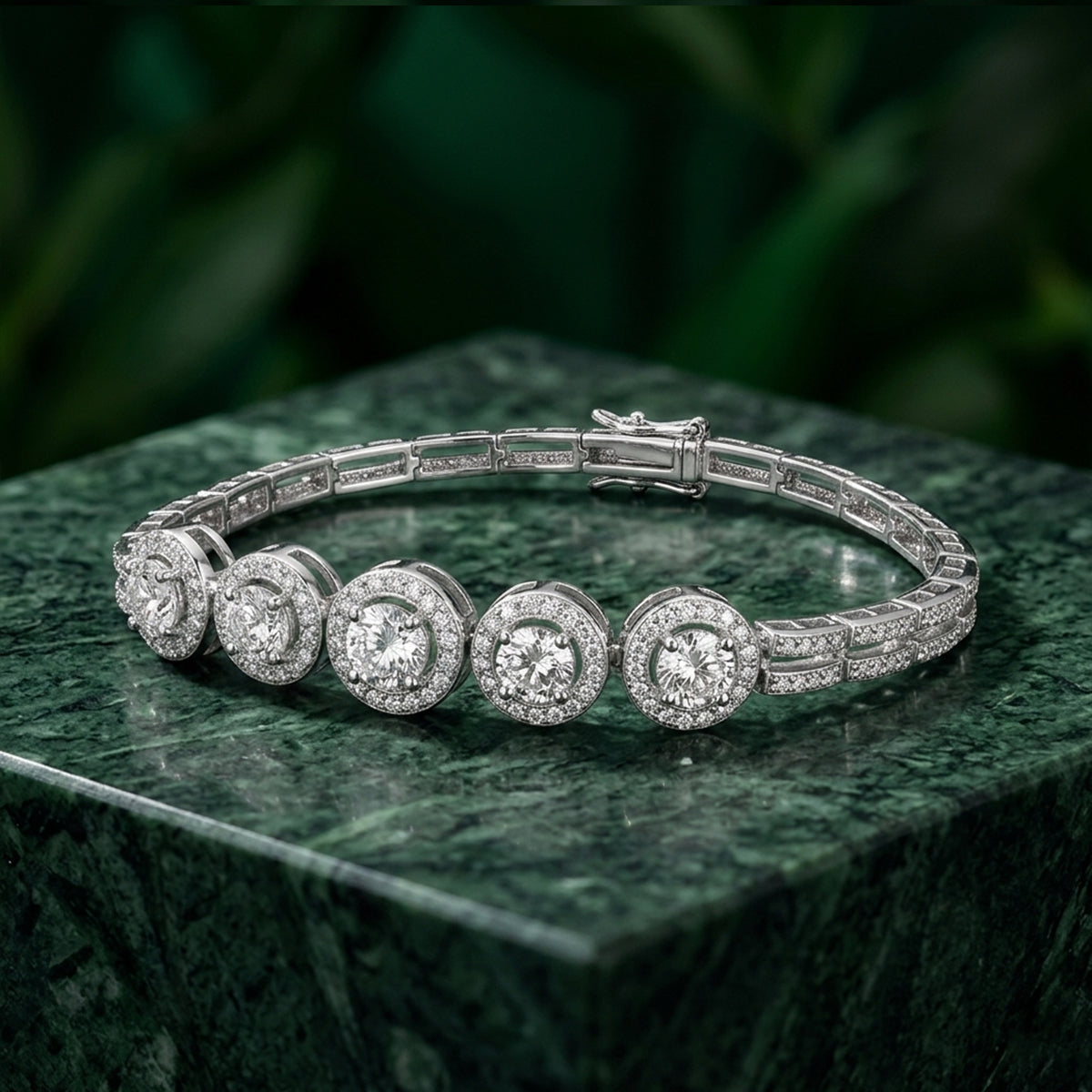 480LV Bezel Halo Round Cut Moissanite Link Bracelet